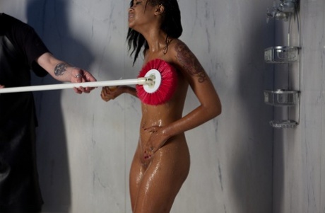 Skin Diamond xxx model photos